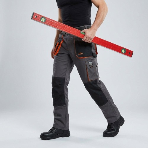Spodnie robocze CLASSIC ORANGE na modelu