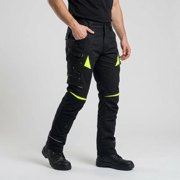 Spodnie robocze COTTONFLEX czarno-żółte na modelu
