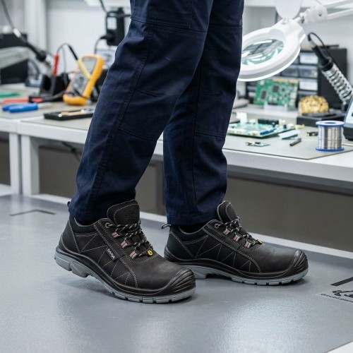 Półbuty bezpieczne MILANO S3S FO SR ESD – w użyciu