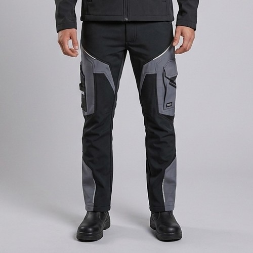 Spodnie softshell COMFORT WINTER czarno-szare na modelu