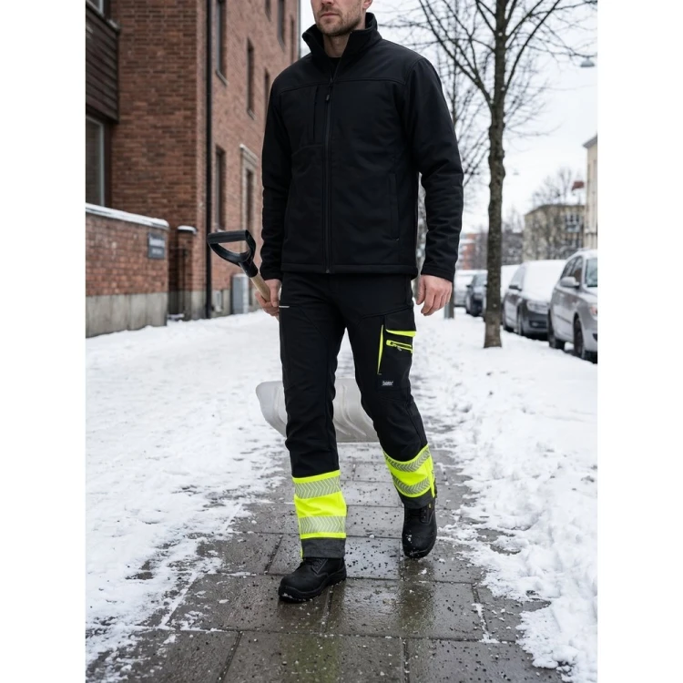 Spodnie COMFORT NEO WINTER czarno-żółte – zastosowanie w mieście zimą