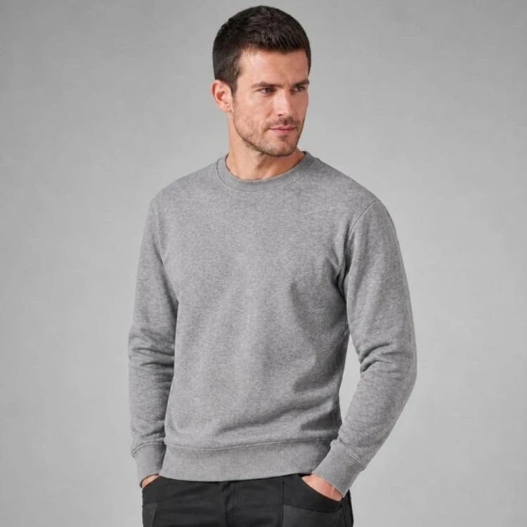 Bluza JHK JT SWEATSHIRT CR szary melanż – na modelu