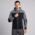Bluza dresowa robocza COMFORT PLUS czarno-szara na modelu