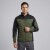Bluza hybrydowa robocza COMFORT PLUS oliwkowo-czarna na modelu